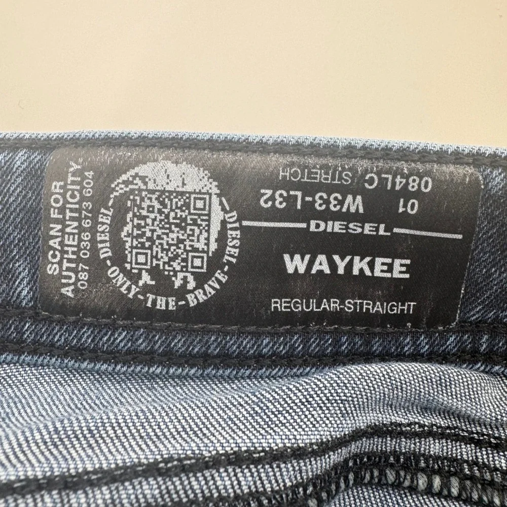 Diesel Waykee Regular Straight Jeans Men Dark Wash Size 33W 32L‎